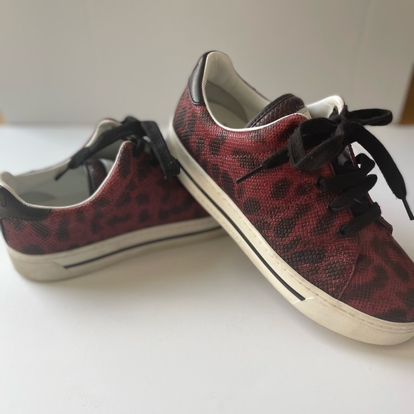 MARC BY MARC JACOBS Red Snake Embossed lace up sneakers. - Picture 9 of 14